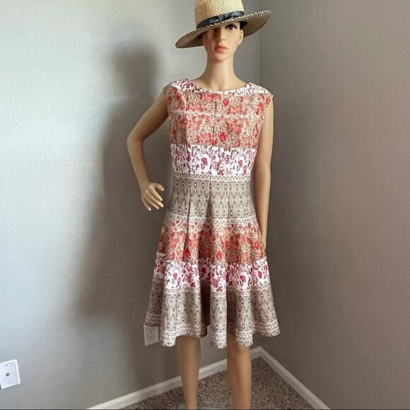 Julian Taylor Fit & Flare Printed Dress Tan Red Floral Sleeveless Polyester Sz 8 - Picture 2 of 13